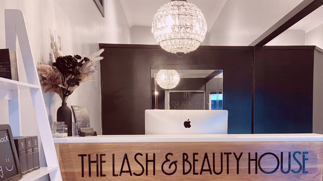 Free Lash and Brow Services Cessnock